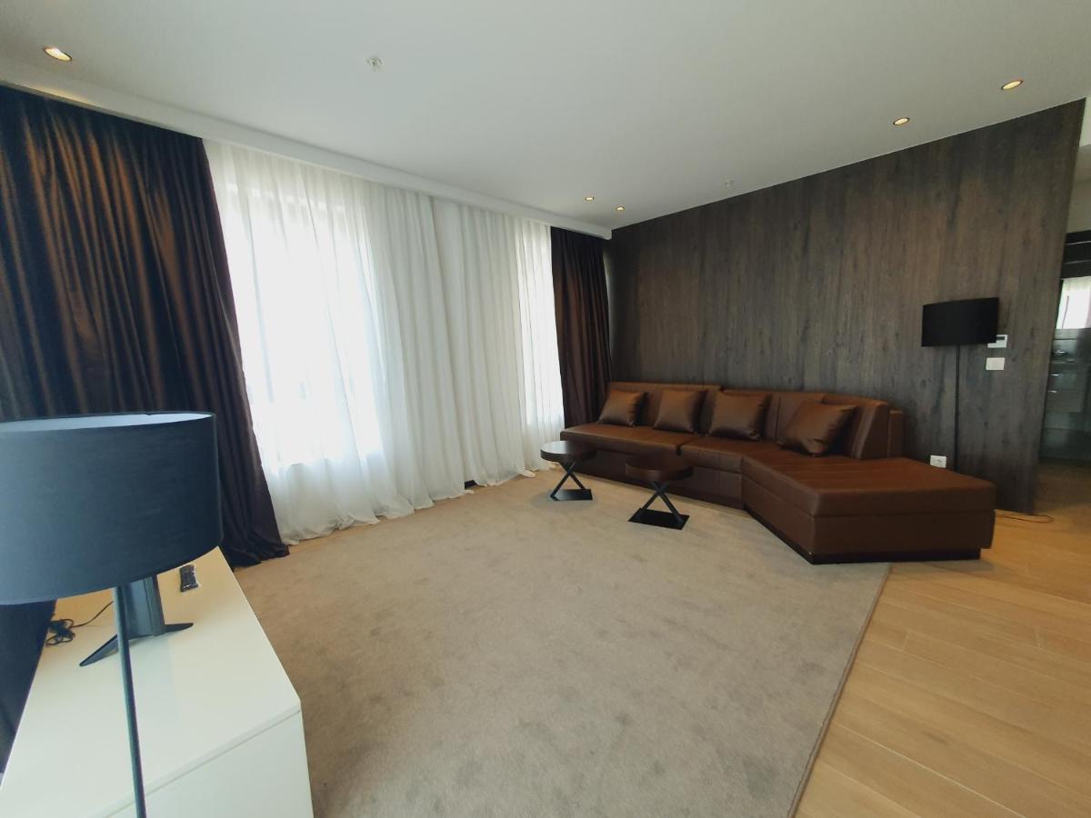 Prestige Central Apartments - Rafailovici Budva Bagian luar foto