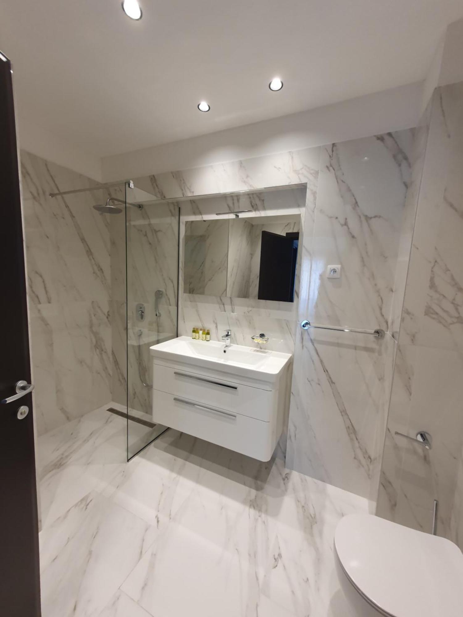 Prestige Central Apartments - Rafailovici Budva Ruang foto